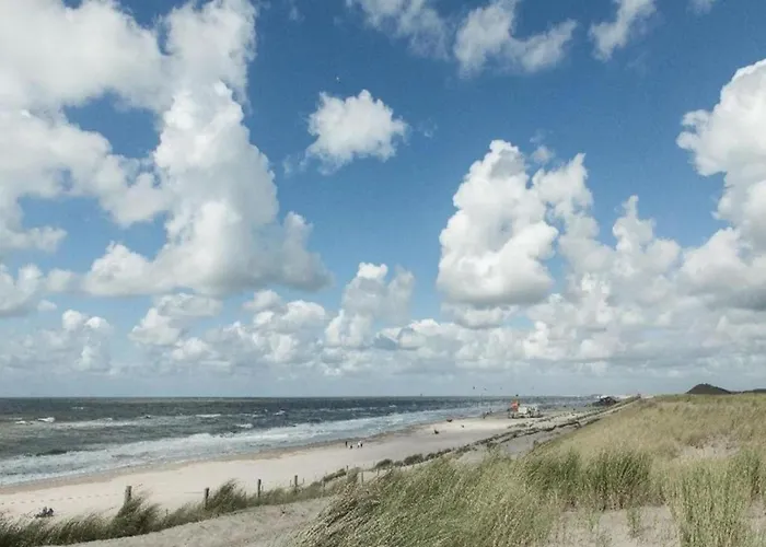Feriehus Comfortable For 6 People, Sint Maartensvlotbrug
