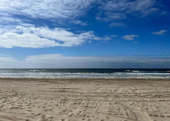 Comfortable For 6 People, *